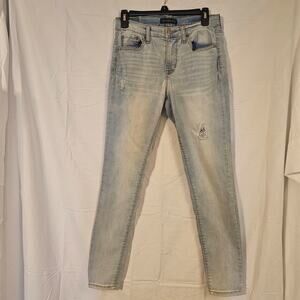 Aeropostale Women's Jeans sz 6 Distressed style